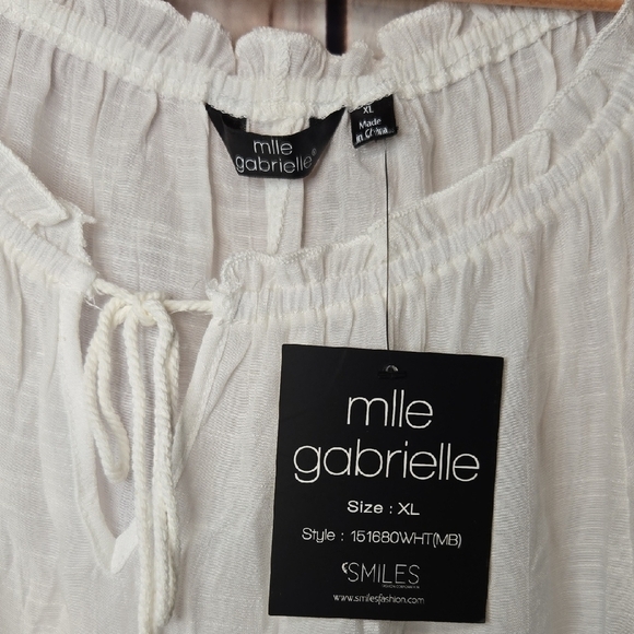 Mlle Gabrielle White Peasant Blouse with Multicolor Pom Poms Womens XL - Picture 2 of 9